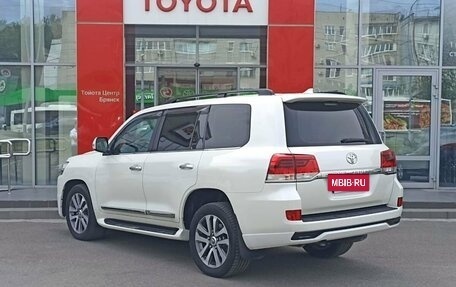 Toyota Land Cruiser 200, 2016 год, 5 999 000 рублей, 7 фотография