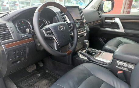 Toyota Land Cruiser 200, 2016 год, 5 999 000 рублей, 14 фотография