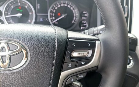 Toyota Land Cruiser 200, 2016 год, 5 999 000 рублей, 19 фотография