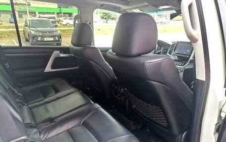 Toyota Land Cruiser 200, 2016 год, 5 999 000 рублей, 17 фотография