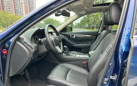 Infiniti Q50 I рестайлинг, 2021 год, 2 000 000 рублей, 26 фотография