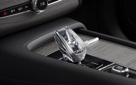 Volvo XC90 II рестайлинг, 2024 год, 8 800 000 рублей, 25 фотография