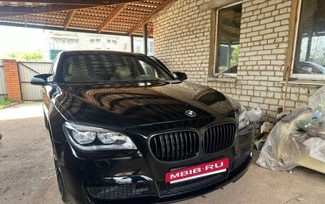 BMW 7 серия, 2012 год, 2 500 000 рублей, 2 фотография
