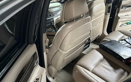 BMW 7 серия, 2012 год, 2 500 000 рублей, 16 фотография