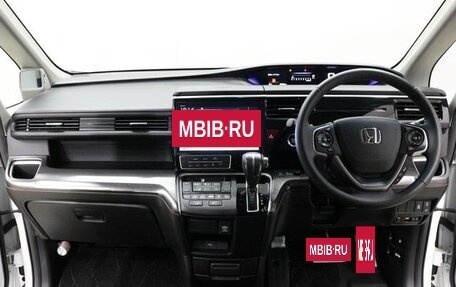 Honda Stepwgn IV, 2021 год, 2 000 855 рублей, 7 фотография