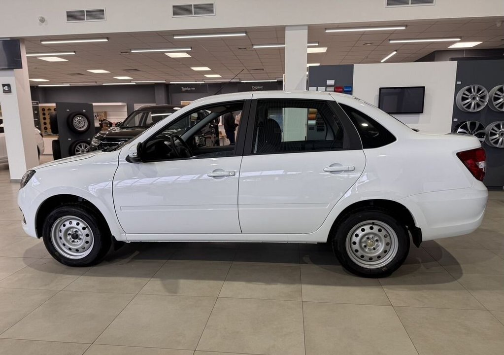 ВАЗ (LADA) Granta, 2025 год, 1 000 000 рублей, 3 фотография