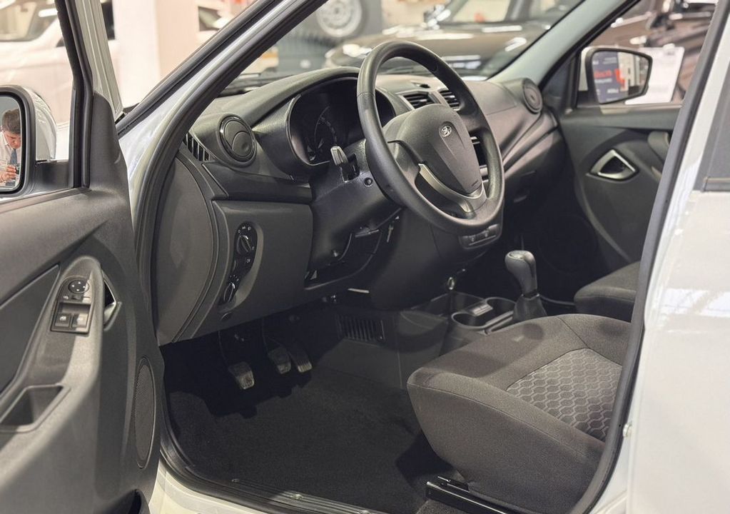 ВАЗ (LADA) Granta, 2025 год, 1 000 000 рублей, 12 фотография