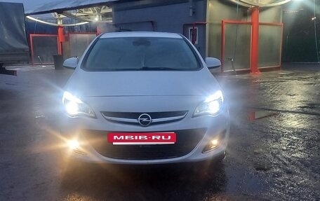 Opel Astra J, 2013 год, 1 230 000 рублей, 4 фотография