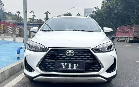 Toyota Yaris XP150 рестайлинг, 2021 год, 1 200 000 рублей, 2 фотография