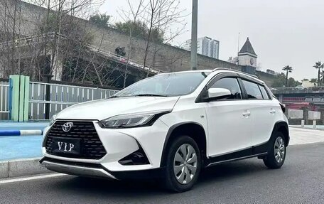 Toyota Yaris XP150 рестайлинг, 2021 год, 1 200 000 рублей, 13 фотография