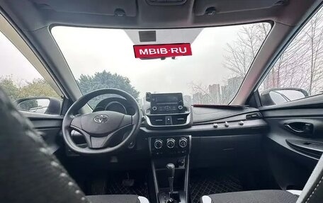 Toyota Yaris XP150 рестайлинг, 2021 год, 1 200 000 рублей, 5 фотография
