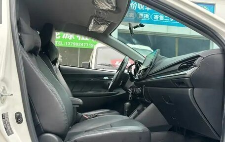 Toyota Vitz, 2020 год, 1 180 000 рублей, 5 фотография