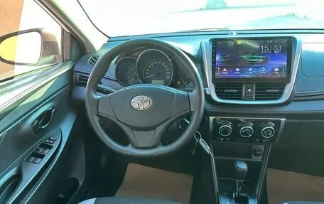 Toyota Yaris XP150 рестайлинг, 2020 год, 1 210 000 рублей, 29 фотография