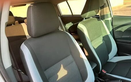 Toyota Yaris XP150 рестайлинг, 2020 год, 1 210 000 рублей, 35 фотография