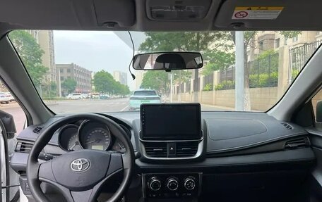 Toyota Yaris XP150 рестайлинг, 2021 год, 1 210 000 рублей, 9 фотография