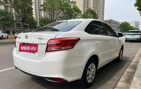Toyota Yaris XP150 рестайлинг, 2021 год, 1 210 000 рублей, 5 фотография