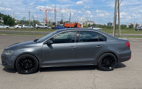 Volkswagen Jetta VI, 2013 год, 950 000 рублей, 4 фотография