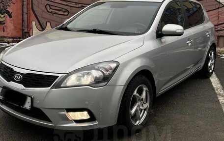 KIA cee'd I рестайлинг, 2012 год, 900 000 рублей, 15 фотография