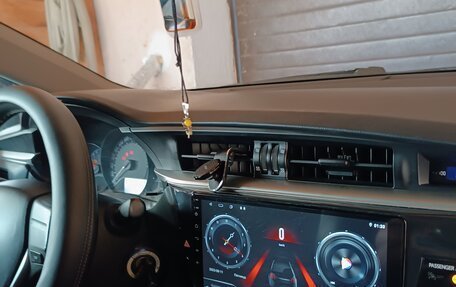 Toyota Corolla, 2013 год, 1 350 000 рублей, 9 фотография