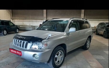 Toyota Kluger I, 2001 год, 900 000 рублей, 3 фотография