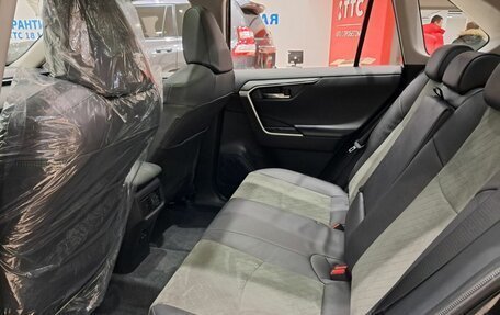 Toyota RAV4, 2024 год, 3 950 000 рублей, 15 фотография