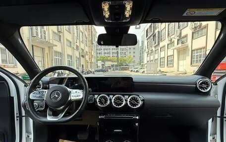 Mercedes-Benz A-Класс, 2022 год, 1 610 000 рублей, 9 фотография