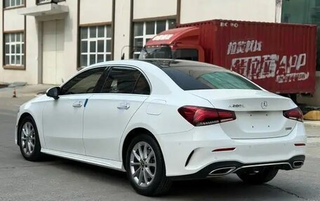 Mercedes-Benz A-Класс, 2022 год, 1 610 000 рублей, 6 фотография