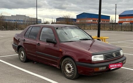 Volkswagen Vento, 1993 год, 110 000 рублей, 5 фотография