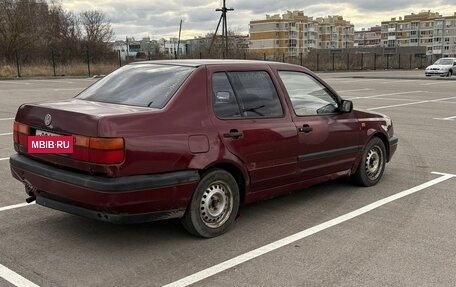Volkswagen Vento, 1993 год, 110 000 рублей, 6 фотография