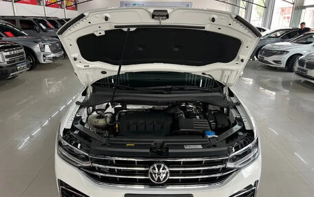 Volkswagen Tiguan II, 2022 год, 2 570 999 рублей, 21 фотография