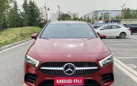 Mercedes-Benz A-Класс, 2020 год, 1 810 000 рублей, 2 фотография