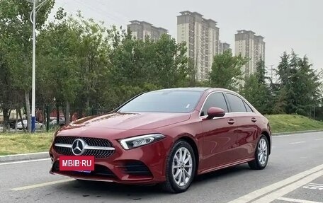 Mercedes-Benz A-Класс, 2020 год, 1 810 000 рублей, 8 фотография