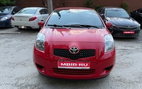 Toyota Yaris III рестайлинг, 2006 год, 799 000 рублей, 1 фотография