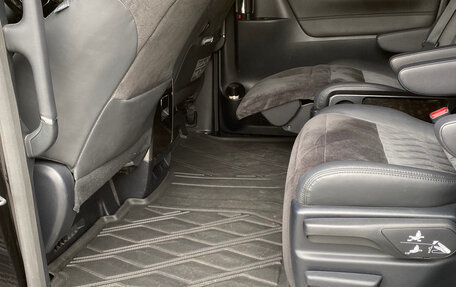 Toyota Vellfire II, 2016 год, 4 300 000 рублей, 19 фотография