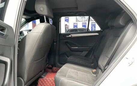 Volkswagen T-Roc I, 2022 год, 1 660 999 рублей, 12 фотография