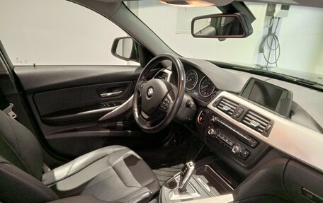 BMW 3 серия, 2015 год, 1 599 000 рублей, 10 фотография