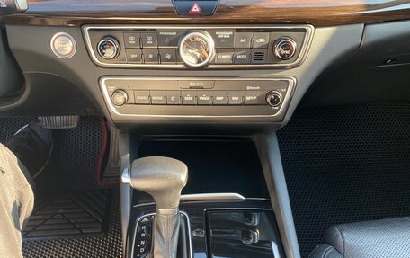 KIA K7, 2019 год, 2 400 000 рублей, 10 фотография
