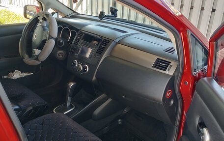 Nissan Tiida, 2011 год, 900 000 рублей, 6 фотография