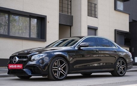 Mercedes-Benz E-Класс AMG, 2018 год, 7 300 000 рублей, 16 фотография