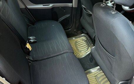 Toyota Yaris III рестайлинг, 2006 год, 799 000 рублей, 9 фотография