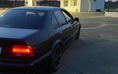 BMW 5 серия, 2002 год, 400 000 рублей, 2 фотография