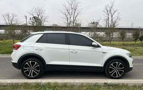 Volkswagen T-Roc I, 2022 год, 1 490 999 рублей, 12 фотография