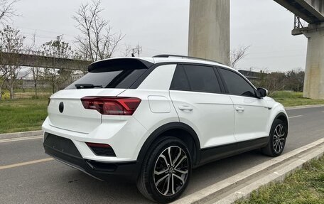Volkswagen T-Roc I, 2022 год, 1 490 999 рублей, 10 фотография