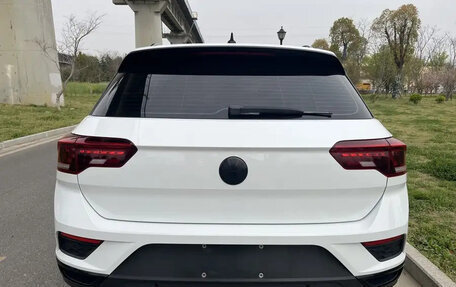 Volkswagen T-Roc I, 2022 год, 1 490 999 рублей, 9 фотография