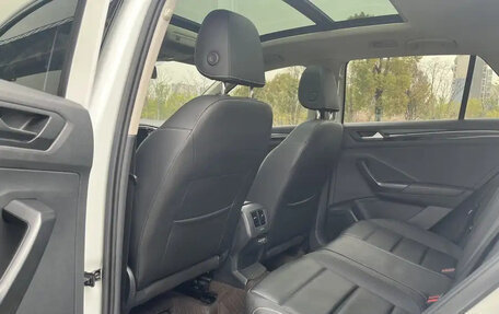 Volkswagen T-Roc I, 2022 год, 1 490 999 рублей, 5 фотография