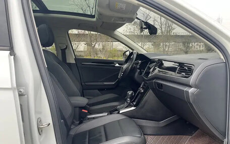 Volkswagen T-Roc I, 2022 год, 1 490 999 рублей, 14 фотография
