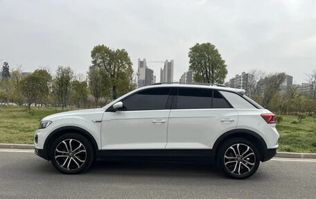 Volkswagen T-Roc I, 2022 год, 1 490 999 рублей, 7 фотография
