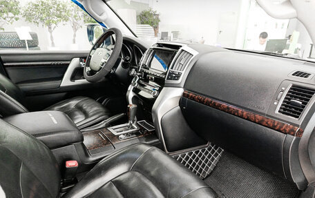 Toyota Land Cruiser 200, 2013 год, 3 877 000 рублей, 13 фотография