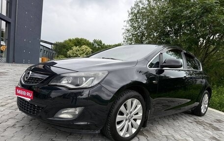 Opel Astra J, 2011 год, 920 000 рублей, 2 фотография