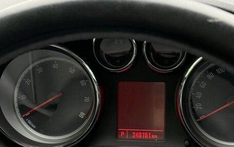Opel Astra J, 2011 год, 920 000 рублей, 13 фотография